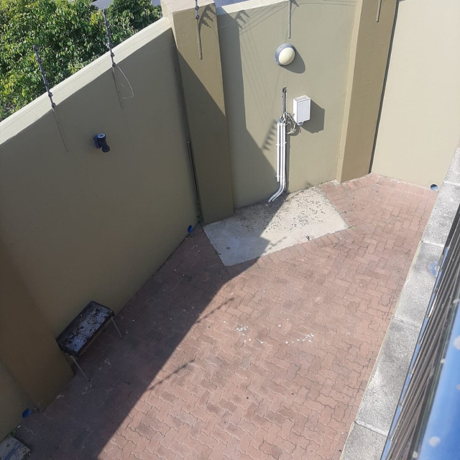 7 Bedroom Property for Sale in Amalinda Eastern Cape